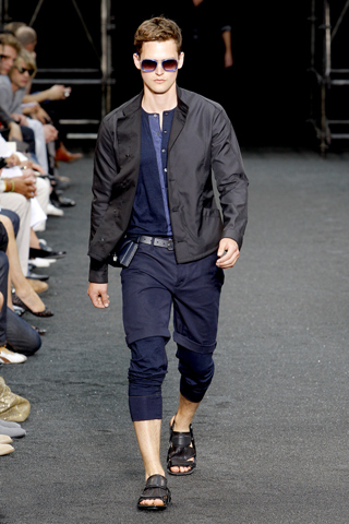 Louis Vuitton / - 2010